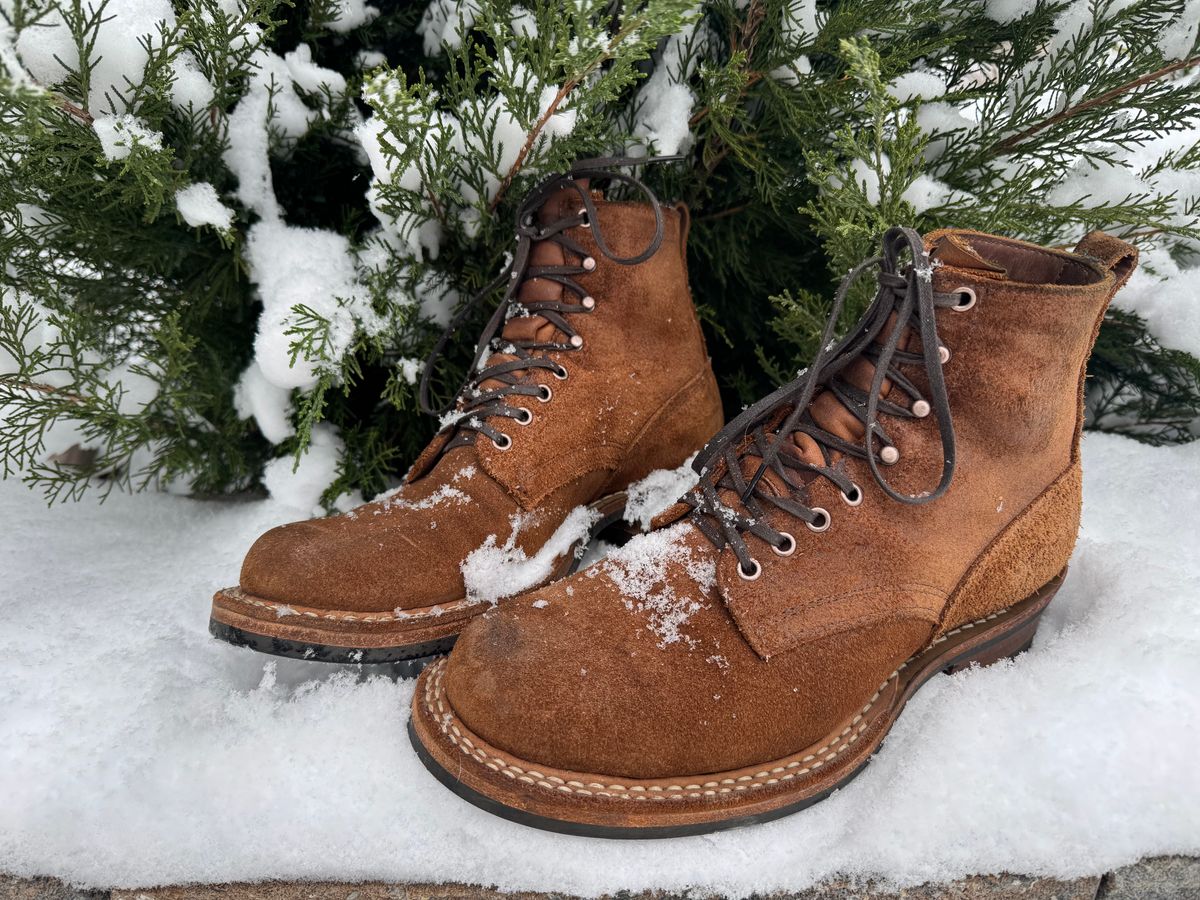 Photo by KingSprinkle on December 2, 2024 of the White's 350 Cruiser in Seidel Distressed Roughout.