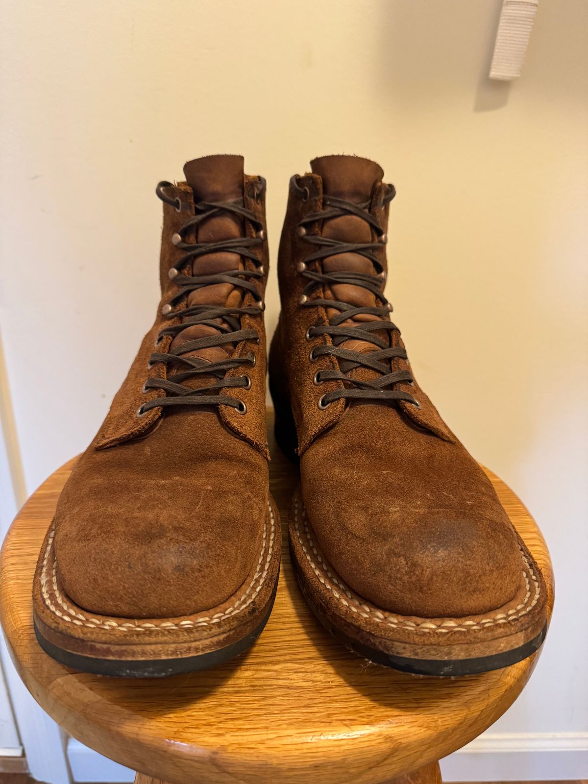 Photo by KingSprinkle on January 5, 2025 of the White's 350 Cruiser in Seidel Distressed Roughout.