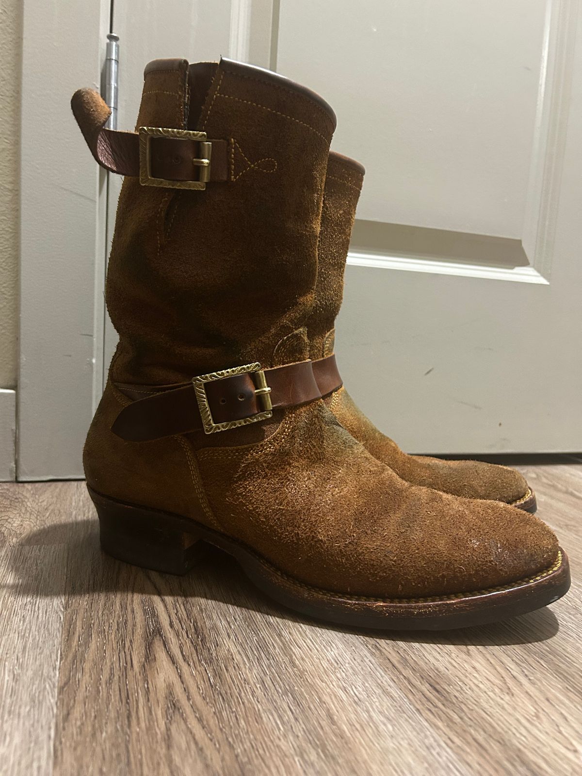 Photo by JonsBoots on January 6, 2026 of the Fortis Boots yudistira engineer boots in Indonesian Brown Roughout.