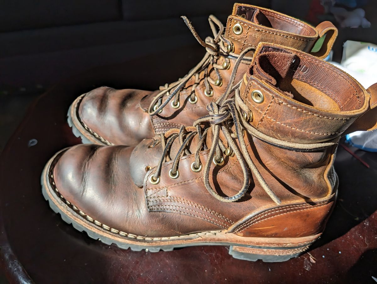 Photo by N.E._bootenthusiast on March 12, 2024 of the Nicks Urban Drifter in Horween Orange Predator.