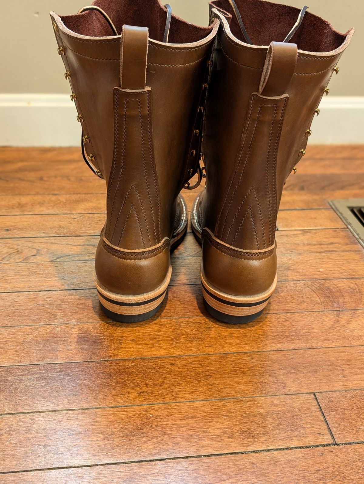 Photo by N.E._bootenthusiast on October 1, 2024 of the Nicks Lace Up Heritage in Horween British Tan Chromexcel.