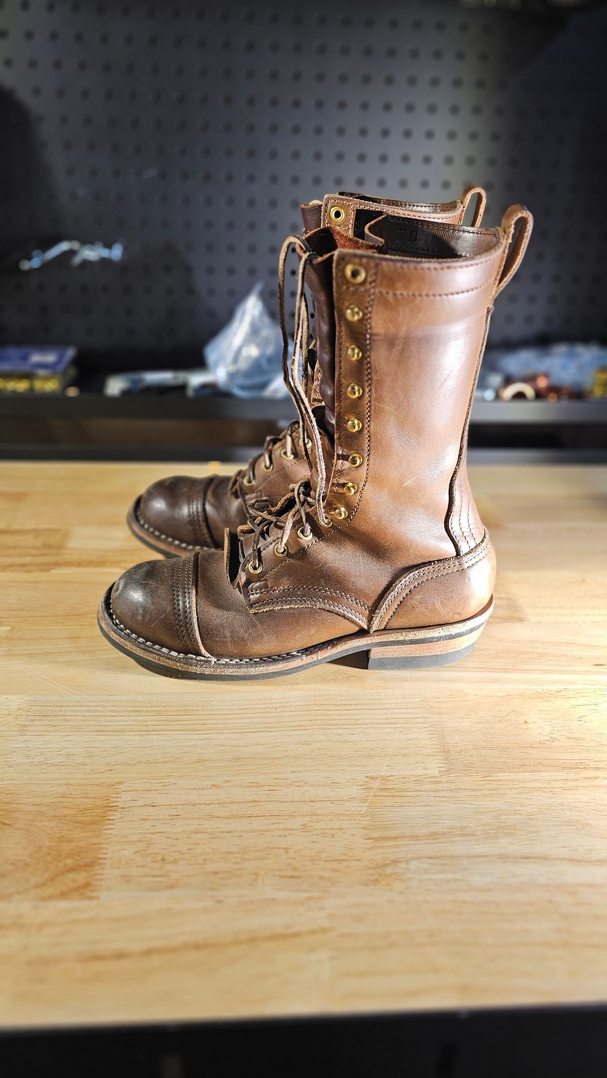 Photo by N.E._bootenthusiast on December 3, 2024 of the Nicks Lace Up Heritage in Horween British Tan Chromexcel.