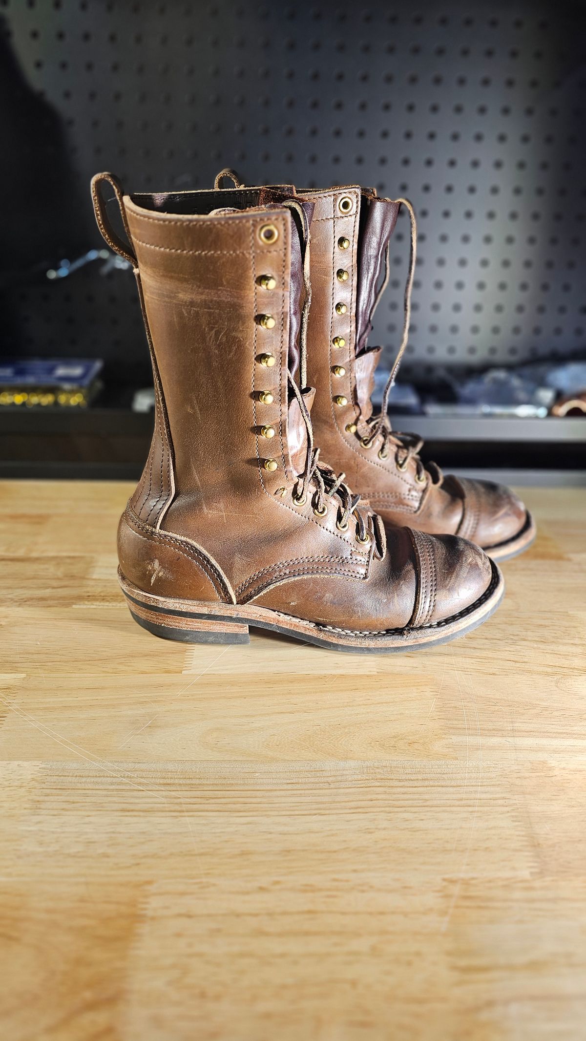 Photo by N.E._bootenthusiast on December 3, 2024 of the Nicks Lace Up Heritage in Horween British Tan Chromexcel.