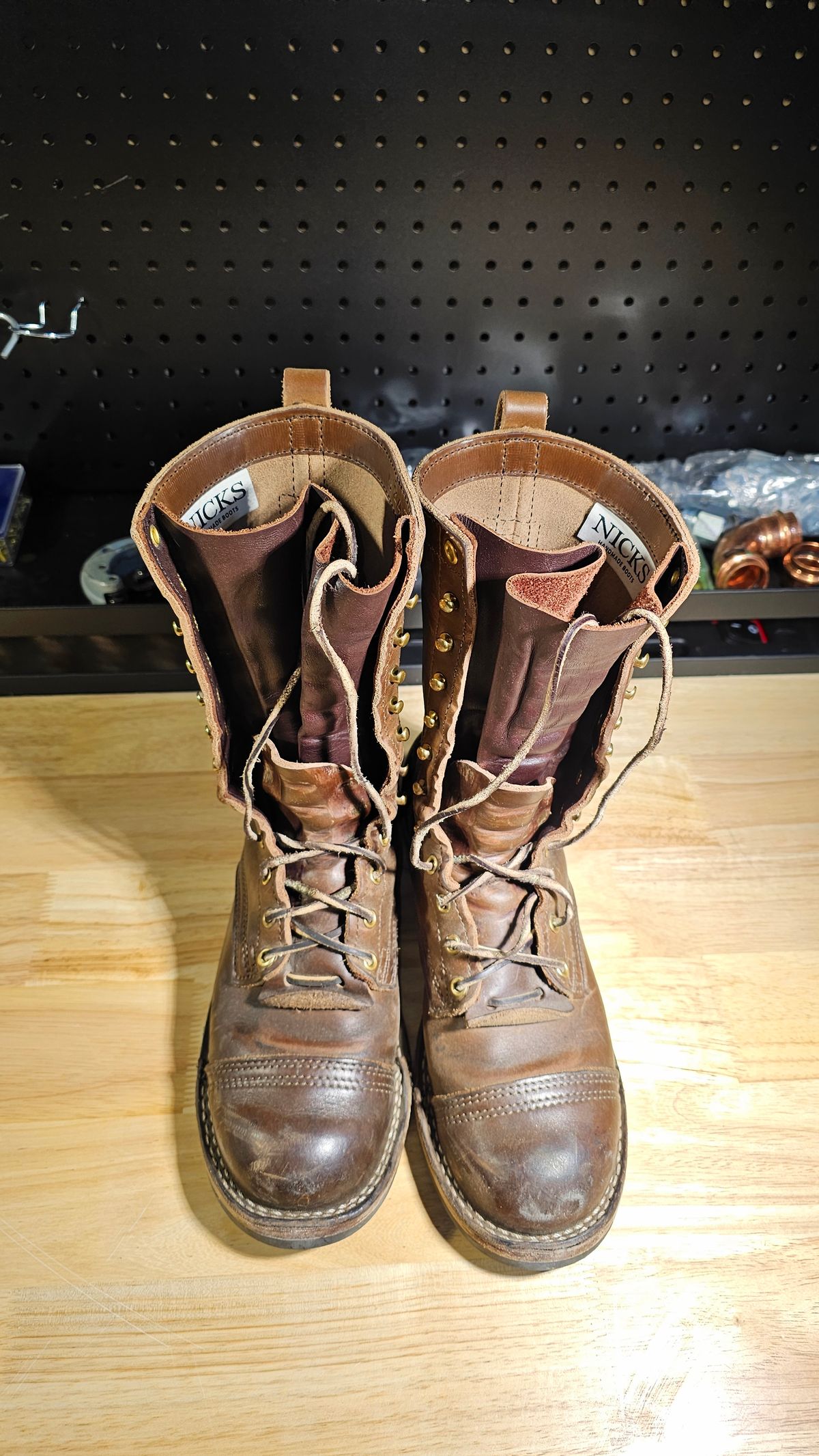 Photo by N.E._bootenthusiast on December 3, 2024 of the Nicks Lace Up Heritage in Horween British Tan Chromexcel.