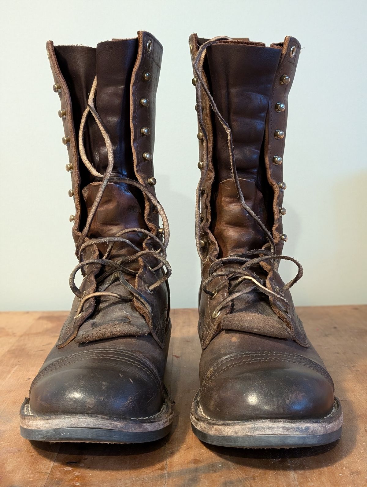 Photo by N.E._bootenthusiast on April 5, 2025 of the Nicks Lace Up Heritage in Horween British Tan Chromexcel.