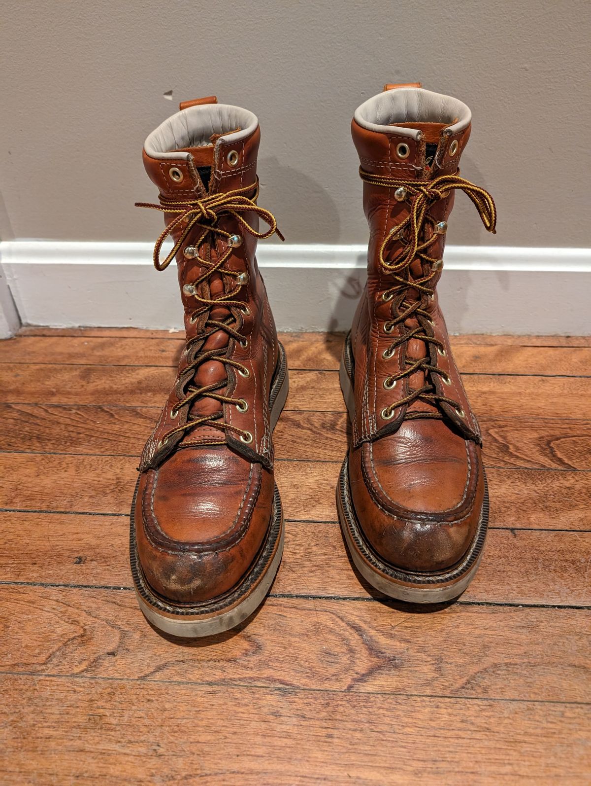 Photo by N.E._bootenthusiast on June 22, 2024 of the Thorogood American Heritage 8" Moc Toe in Tobacco Gladiator Oil-Tanned.