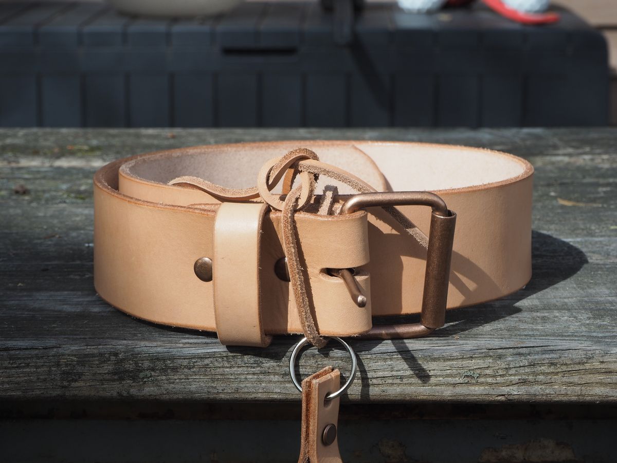 Photo by Themachinehasnobrain on September 27, 2025 of the MadrigalLeatherUSA Belt in Unknown Natural Veg Tan.