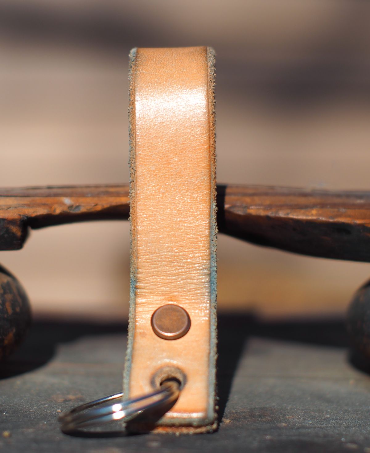 Photo by Themachinehasnobrain on November 2, 2025 of the MadrigalLeatherUSA Belt in Unknown Natural Veg Tan.