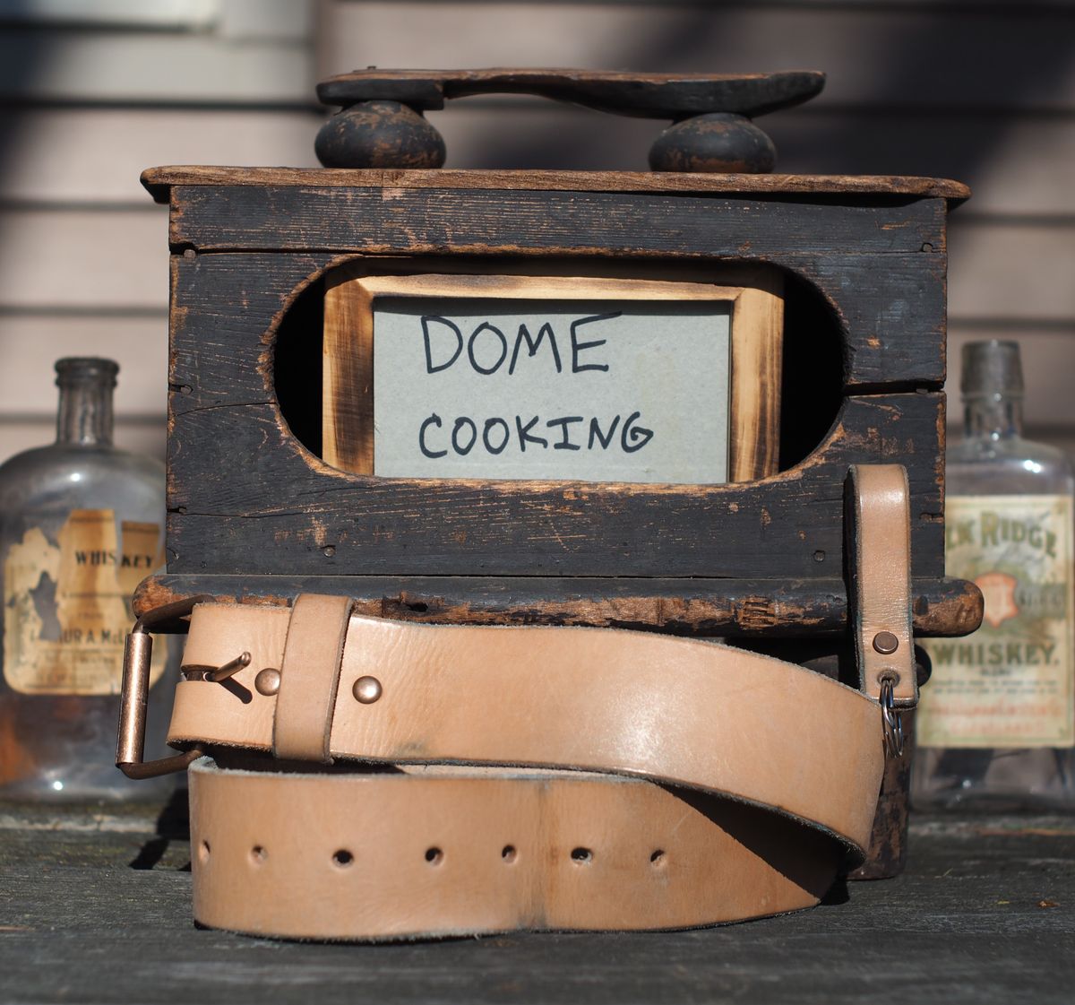 Photo by Themachinehasnobrain on November 2, 2025 of the MadrigalLeatherUSA Belt in Unknown Natural Veg Tan.