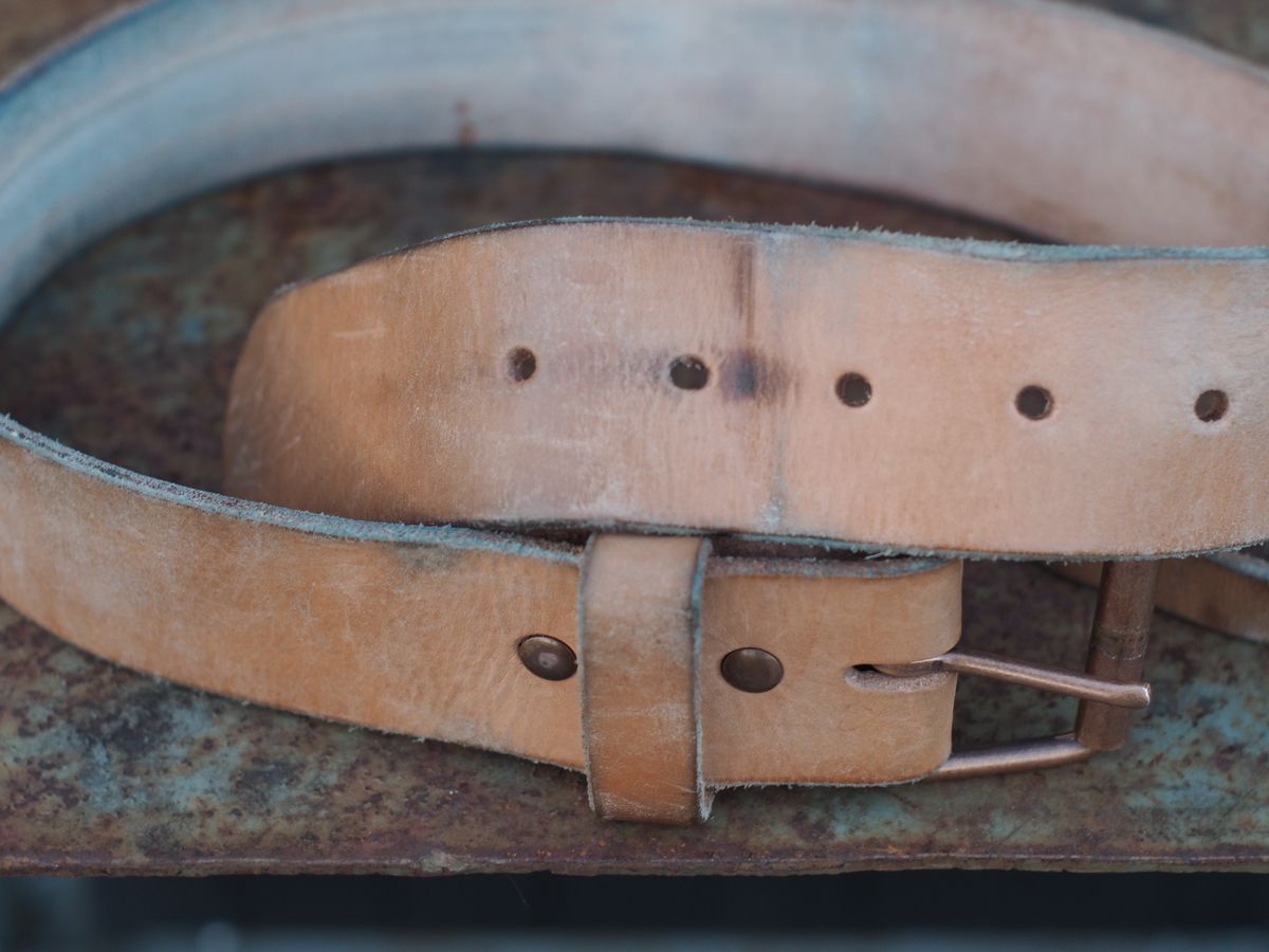 Photo by Themachinehasnobrain on February 28, 2026 of the MadrigalLeatherUSA Belt in Unknown Natural Veg Tan.