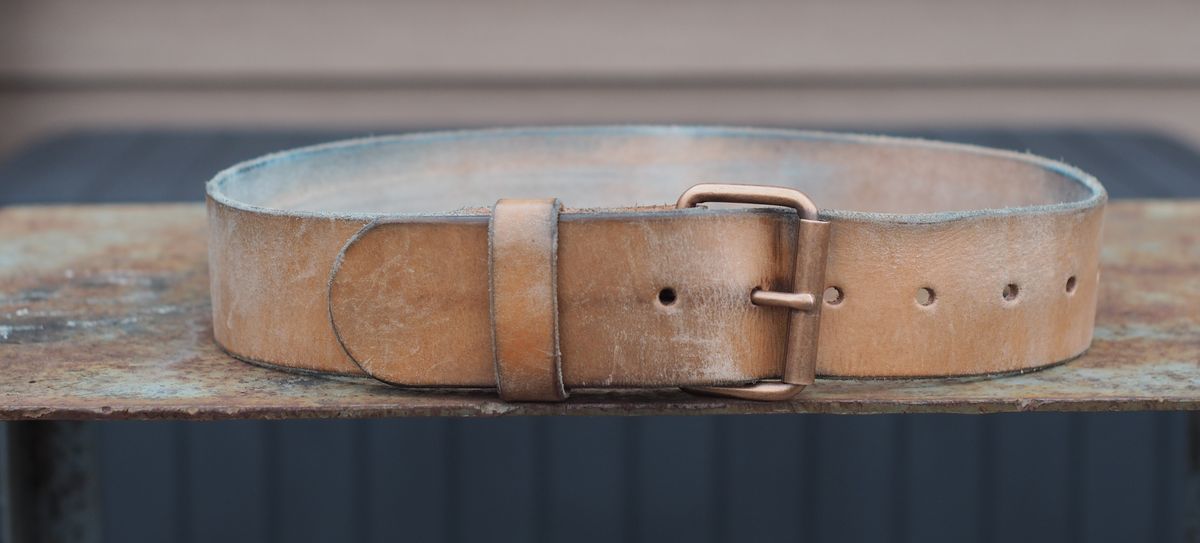 Photo by Themachinehasnobrain on April 5, 2026 of the MadrigalLeatherUSA Belt in Unknown Natural Veg Tan.