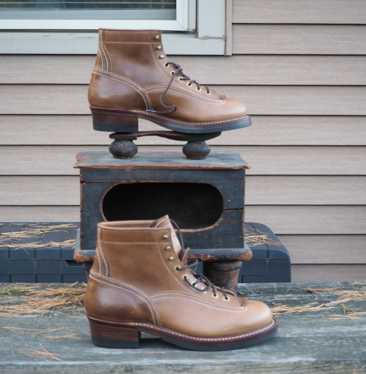 Photo by Themachinehasnobrain on October 2, 2025 of the John Lofgren Donkey Puncher Boots in Horween Natural Chromexcel.