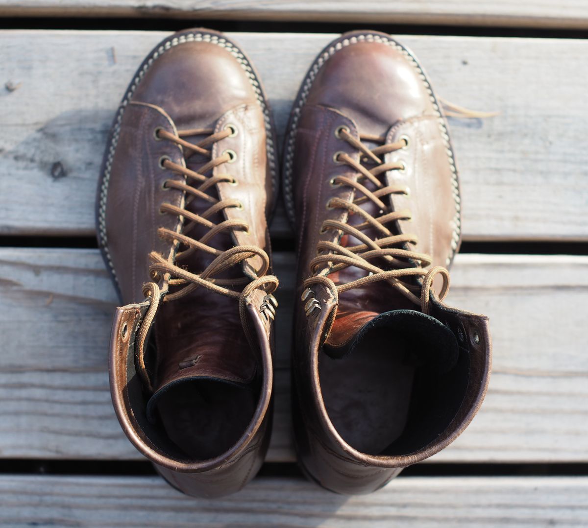 Photo by Themachinehasnobrain on December 1, 2025 of the Onderhoud LCV02 Monkey Boot in Maryam 1071 Horsebutt.