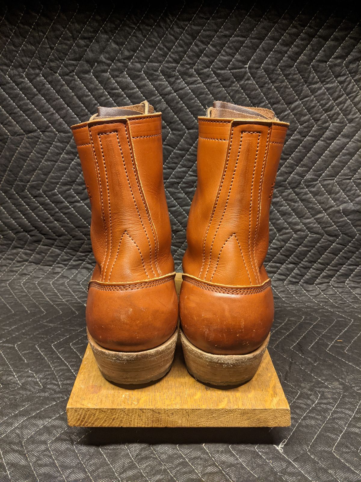 Photo by evsnova74 on December 2, 2024 of the Frank's Boots Front Range in Wickett & Craig Chestnut English Bridle.