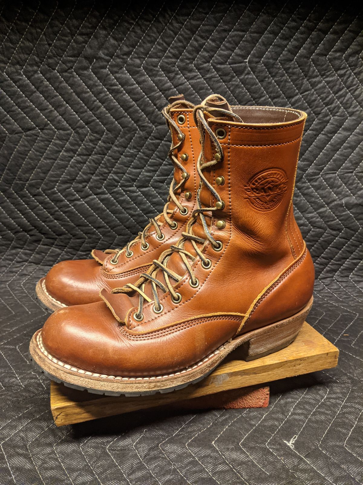Photo by evsnova74 on December 2, 2024 of the Frank's Boots Front Range in Wickett & Craig Chestnut English Bridle.
