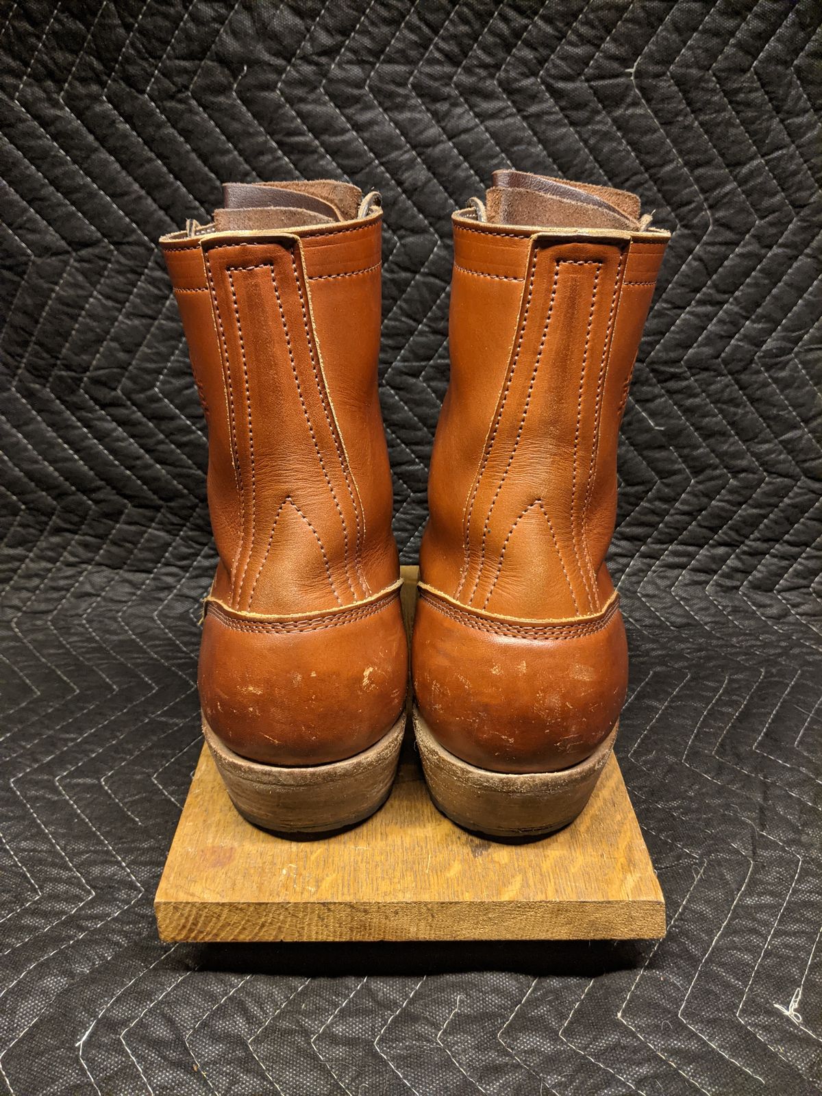 Photo by evsnova74 on January 2, 2025 of the Frank's Boots Front Range in Wickett & Craig Chestnut English Bridle.