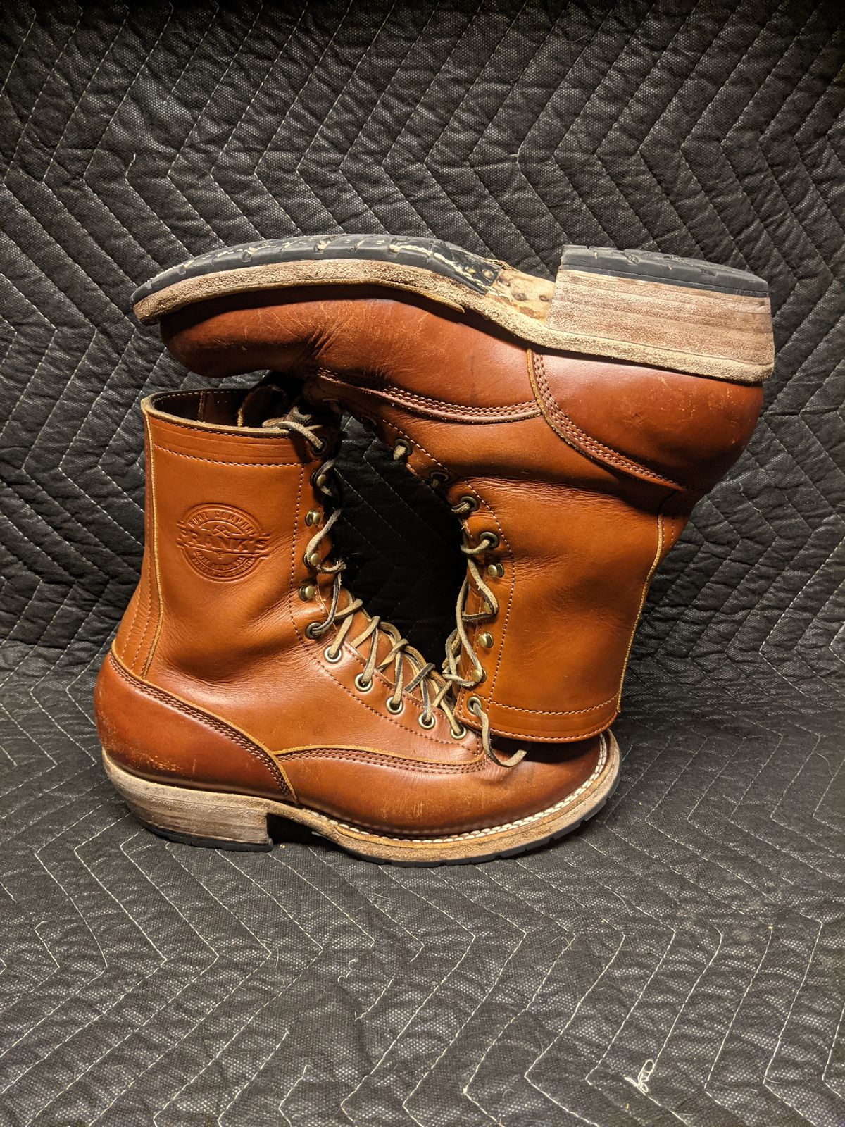 Photo by evsnova74 on February 1, 2025 of the Frank's Boots Front Range in Wickett & Craig Chestnut English Bridle.