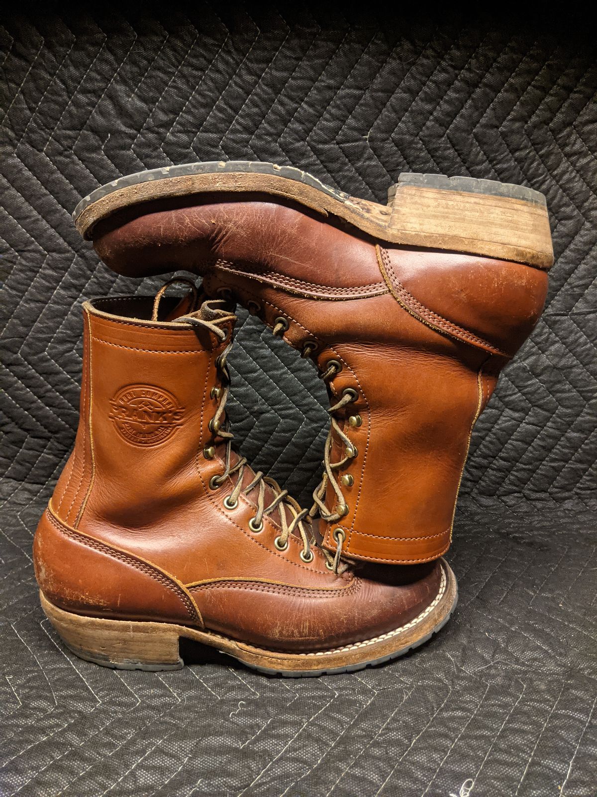 Photo by evsnova74 on March 2, 2025 of the Frank's Boots Front Range in Wickett & Craig Chestnut English Bridle.