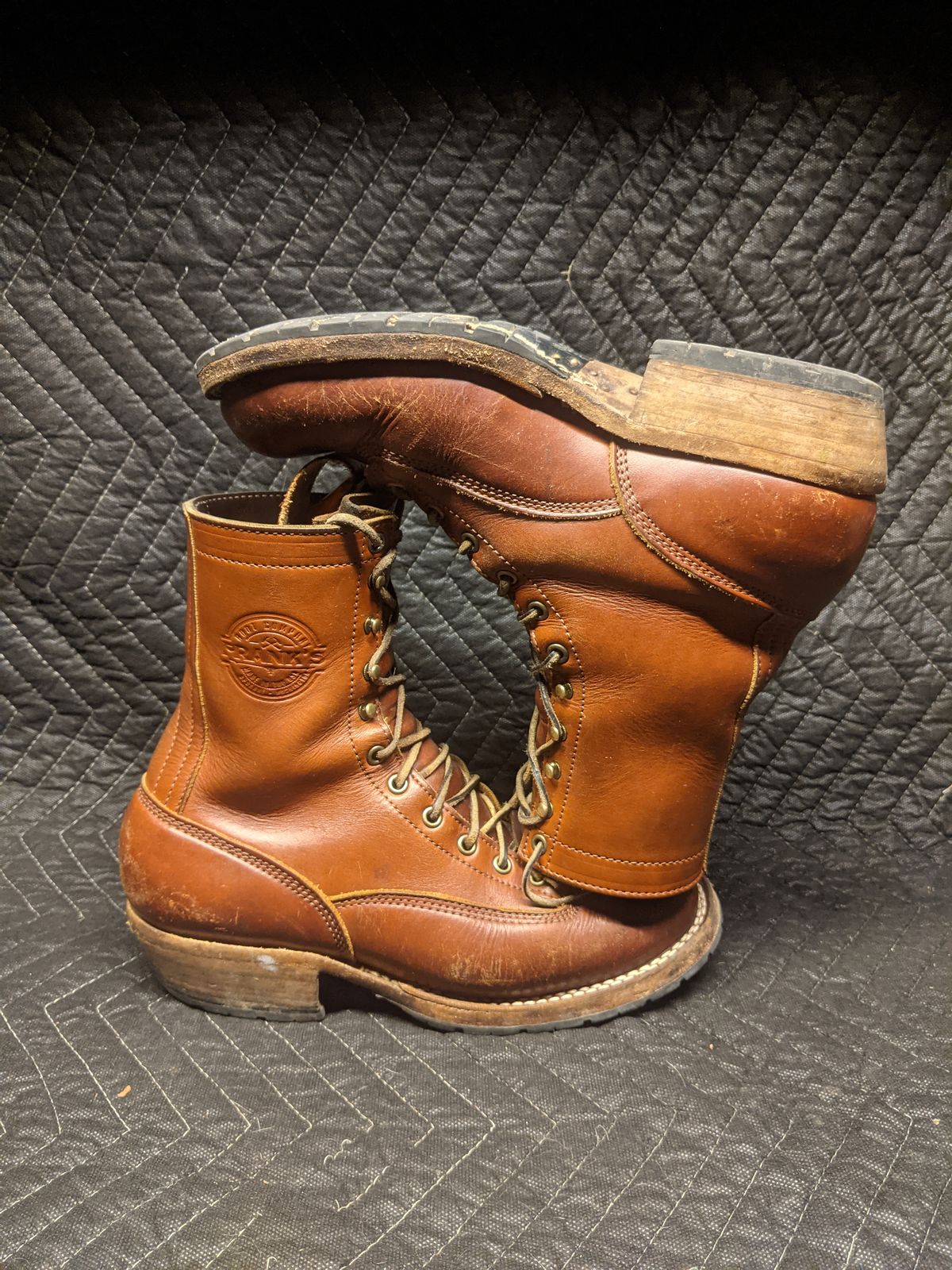 Photo by evsnova74 on April 2, 2025 of the Frank's Boots Front Range in Wickett & Craig Chestnut English Bridle.
