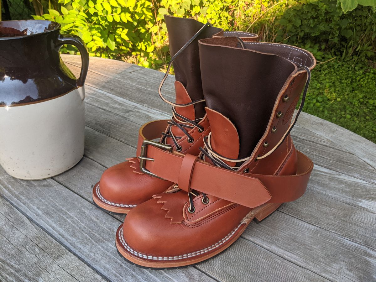 Photo by evsnova74 on July 19, 2024 of the Frank's Boots Front Range in Wickett & Craig Chestnut English Bridle.