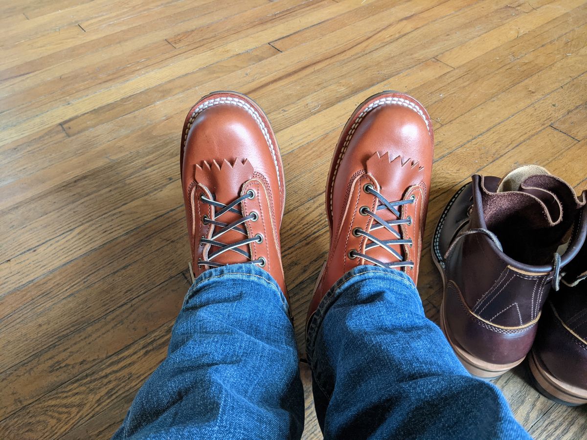 Photo by evsnova74 on July 18, 2024 of the Frank's Boots Front Range in Wickett & Craig Chestnut English Bridle.