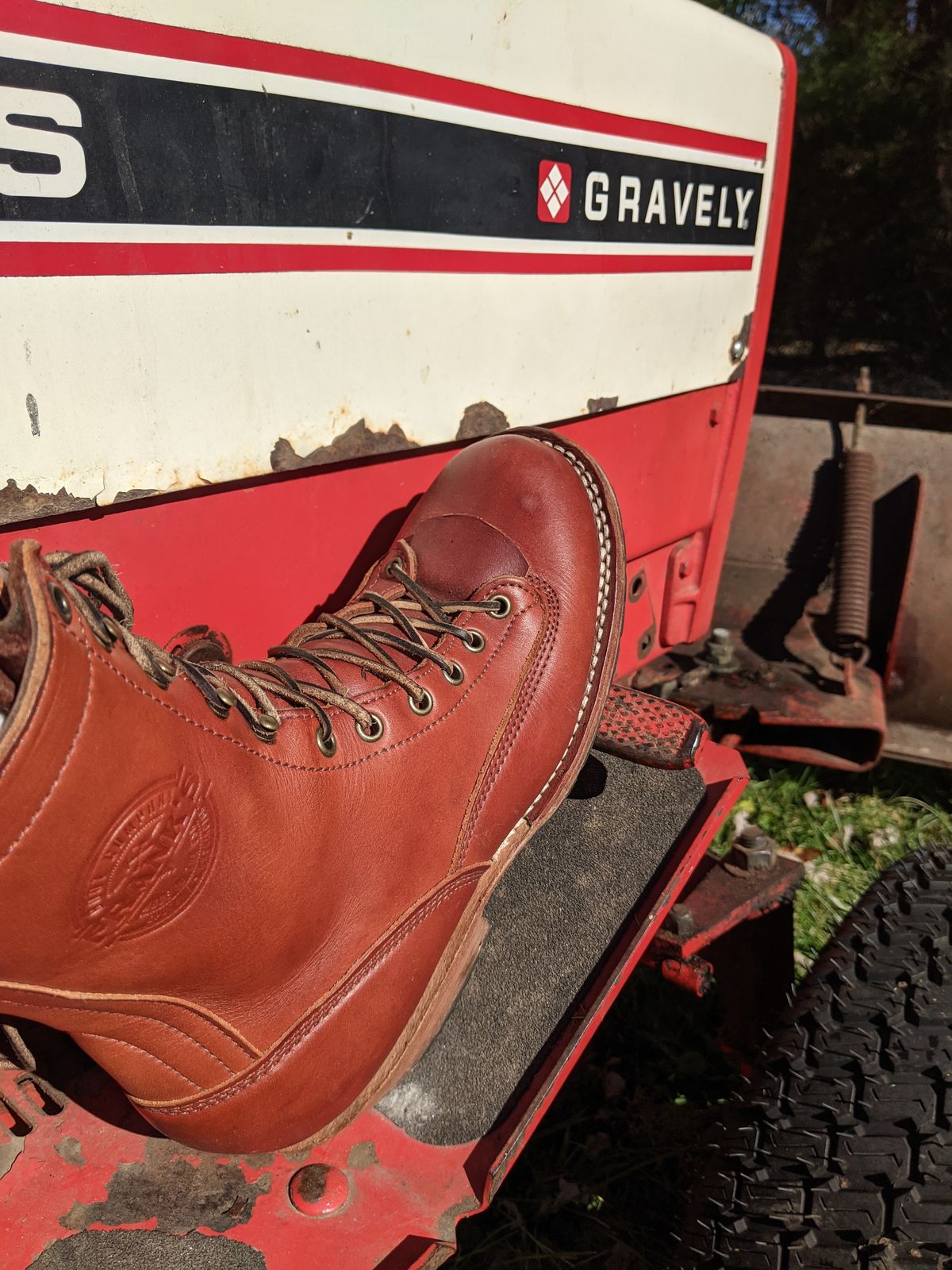 Photo by evsnova74 on November 1, 2024 of the Frank's Boots Front Range in Wickett & Craig Chestnut English Bridle.