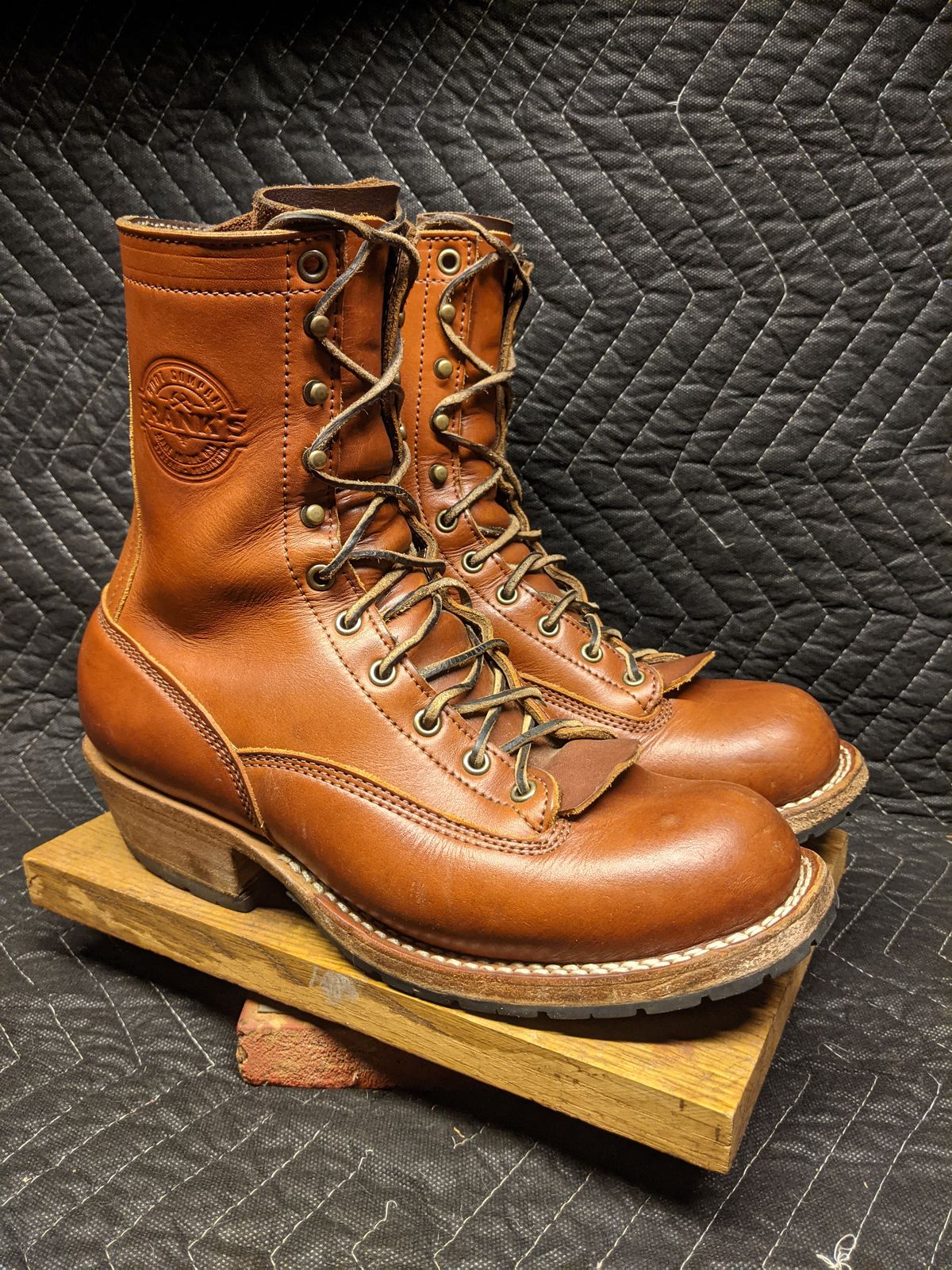 Photo by evsnova74 on November 1, 2024 of the Frank's Boots Front Range in Wickett & Craig Chestnut English Bridle.