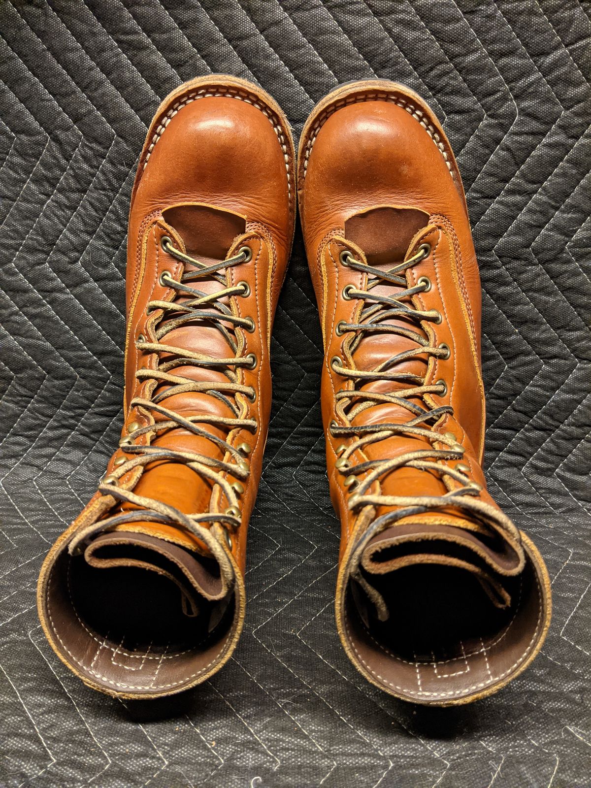 Photo by evsnova74 on November 1, 2024 of the Frank's Boots Front Range in Wickett & Craig Chestnut English Bridle.
