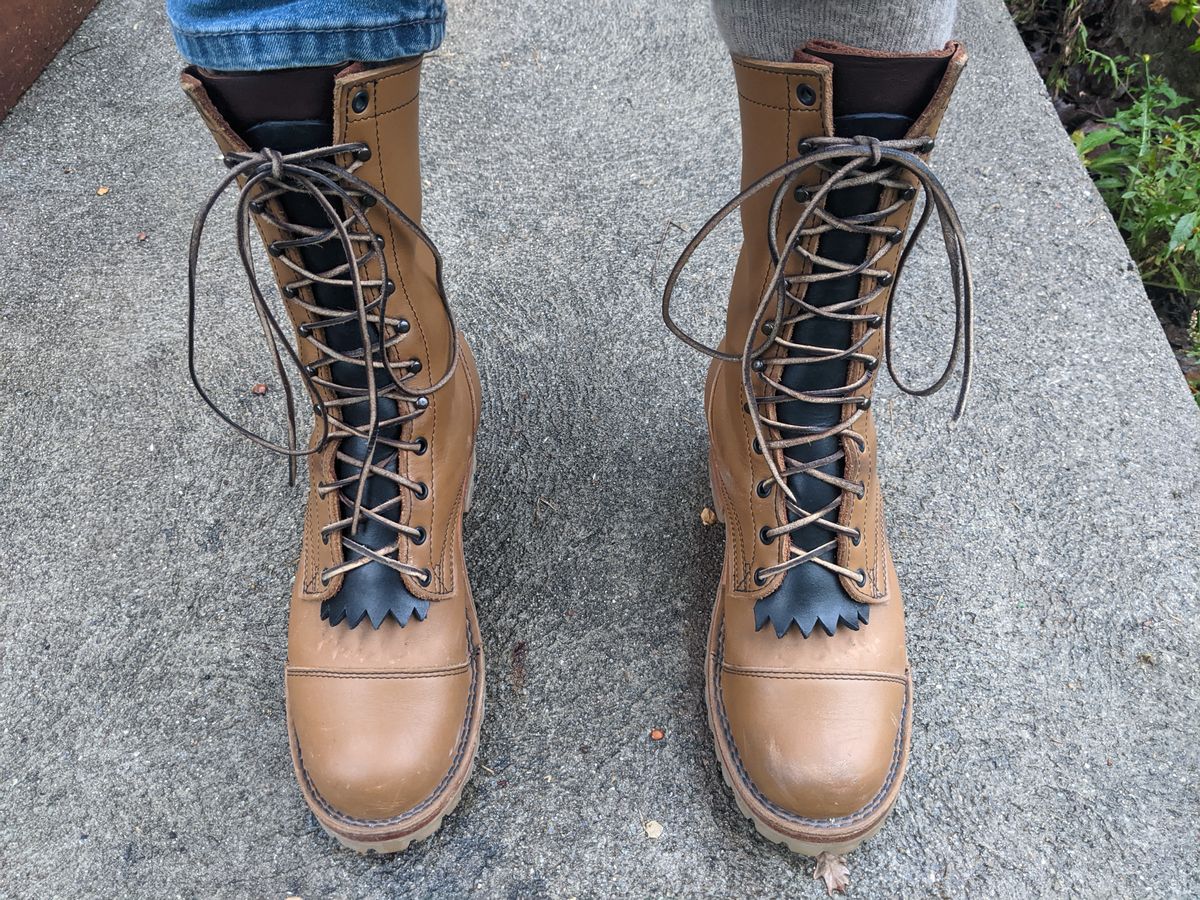Photo by evsnova74 on September 23, 2024 of the Frank's Boots Type 2 Highlander in Seidel Tan Teton.