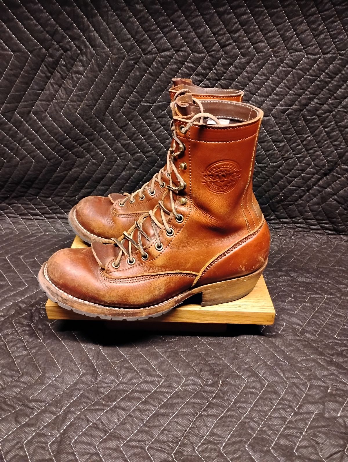 Photo by evsnova74 on November 1, 2025 of the Frank's Boots Front Range in Wickett & Craig Chestnut English Bridle.