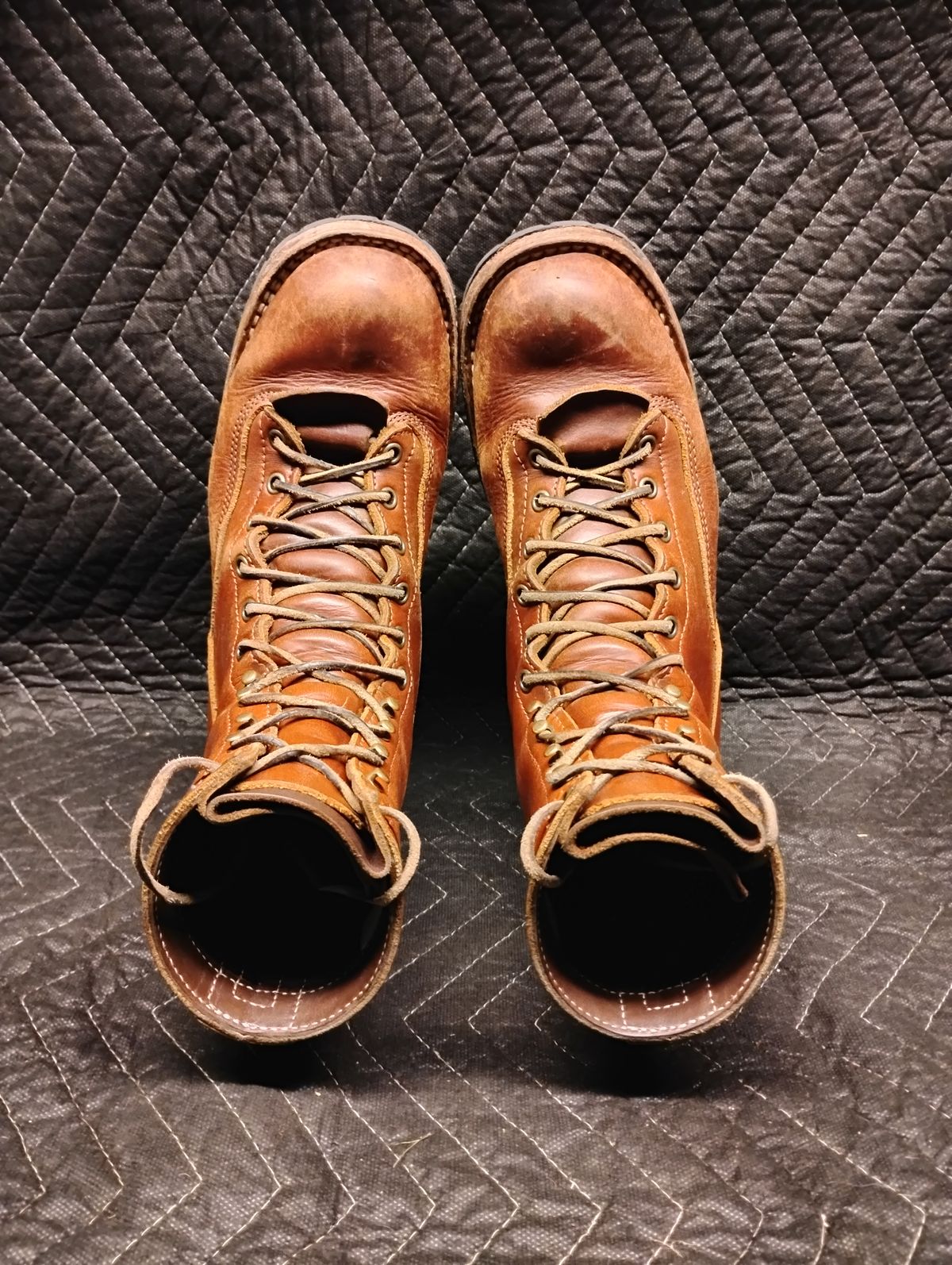 Photo by evsnova74 on November 1, 2025 of the Frank's Boots Front Range in Wickett & Craig Chestnut English Bridle.