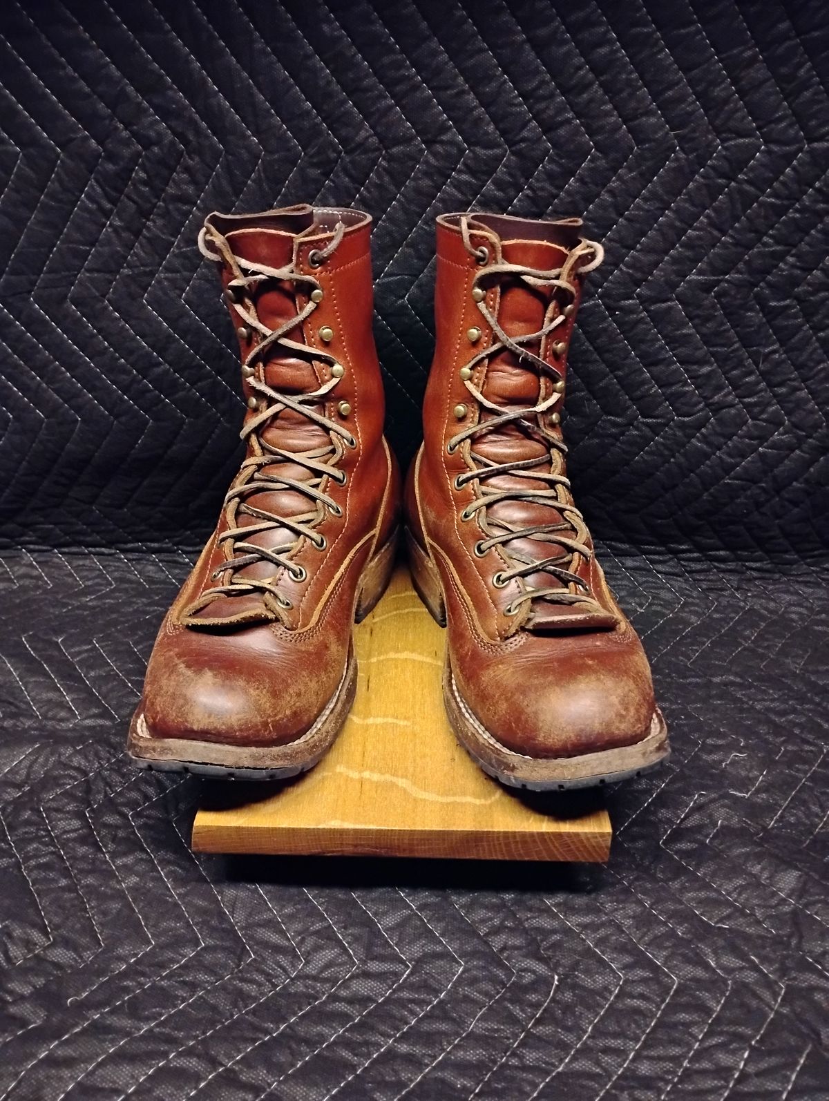 Photo by evsnova74 on December 1, 2025 of the Frank's Boots Front Range in Wickett & Craig Chestnut English Bridle.