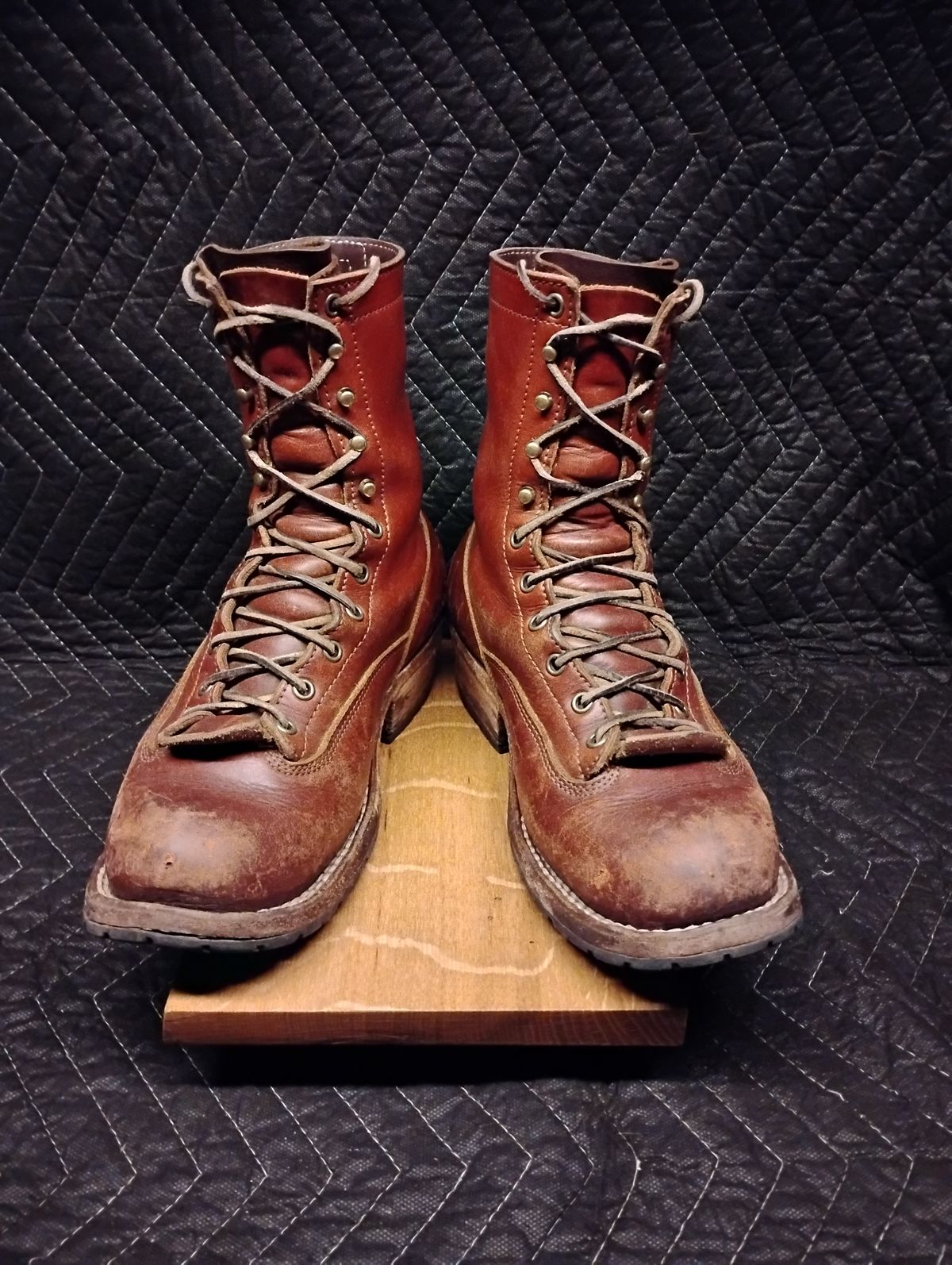 Photo by evsnova74 on February 2, 2026 of the Frank's Boots Front Range in Wickett & Craig Chestnut English Bridle.
