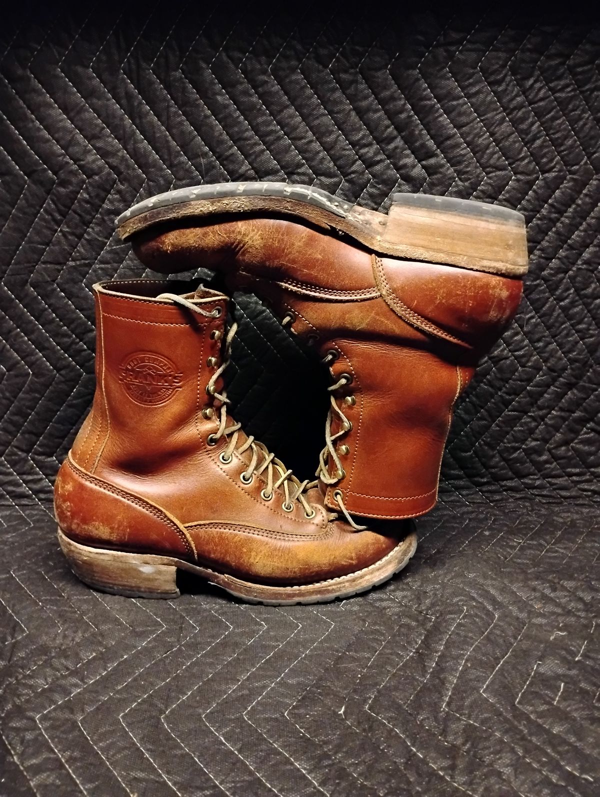 Photo by evsnova74 on March 2, 2026 of the Frank's Boots Front Range in Wickett & Craig Chestnut English Bridle.