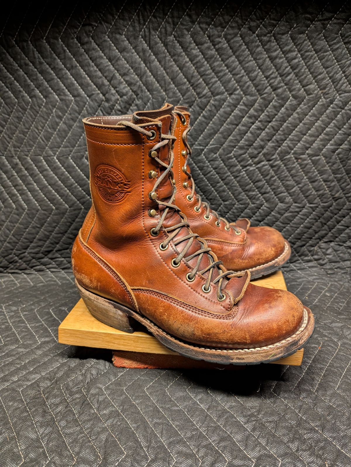 Photo by evsnova74 on April 6, 2026 of the Frank's Boots Front Range in Wickett & Craig Chestnut English Bridle.