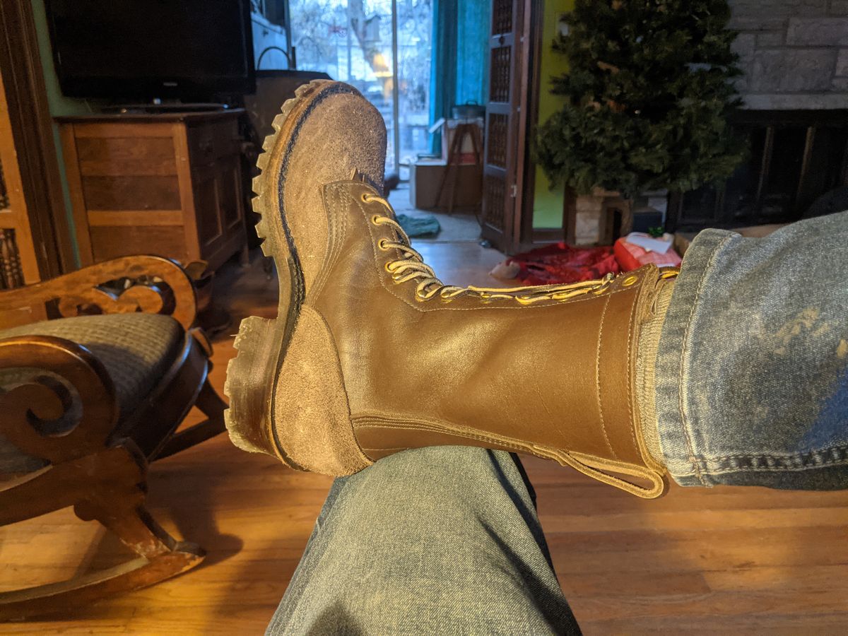 Photo by evsnova74 on January 5, 2024 of the JK Boots Superduty in Seidel Brown Oil Tan.