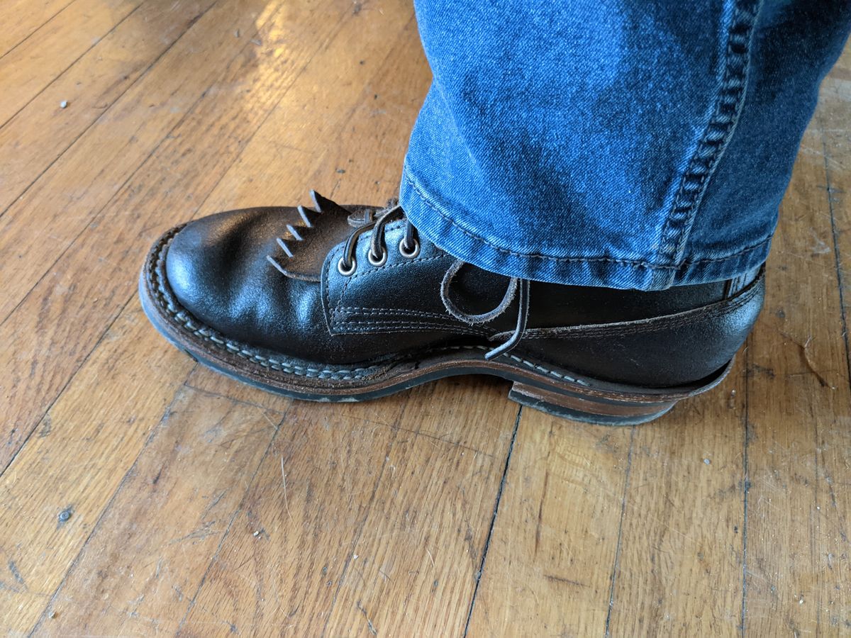 Photo by evsnova74 on February 5, 2024 of the White's 350 Cruiser in Horween Dark Brown Waxed Flesh.