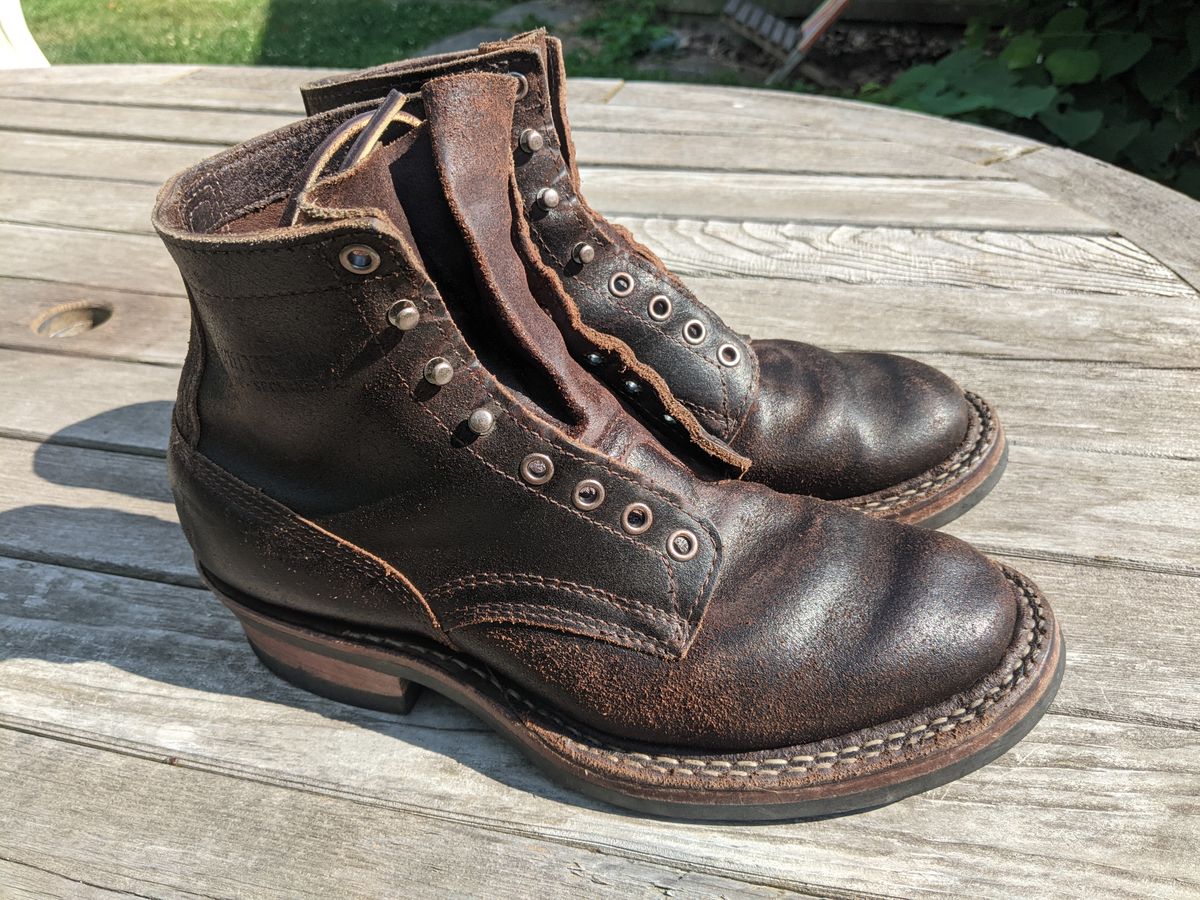 Photo by evsnova74 on June 22, 2024 of the White's 350 Cruiser in Horween Dark Brown Waxed Flesh.