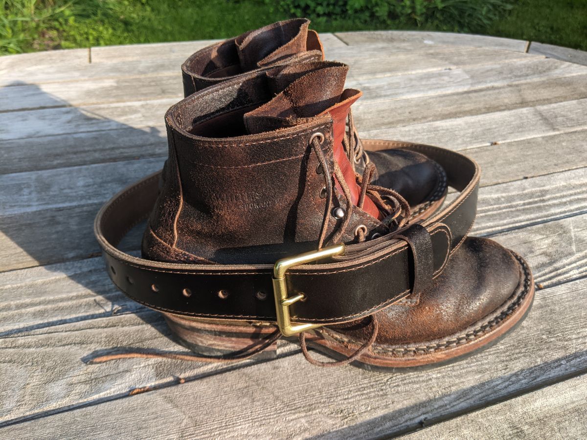 Photo by evsnova74 on May 19, 2025 of the White's 350 Cruiser in Horween Dark Brown Waxed Flesh.