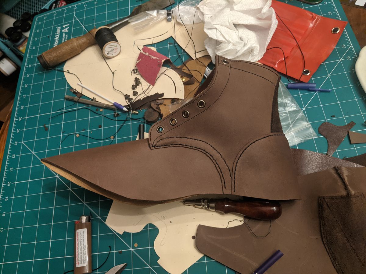 Photo by evsnova74 on October 8, 2025 of the Self-Made Custom Model in S.B. Foot Itasca Chestnut.