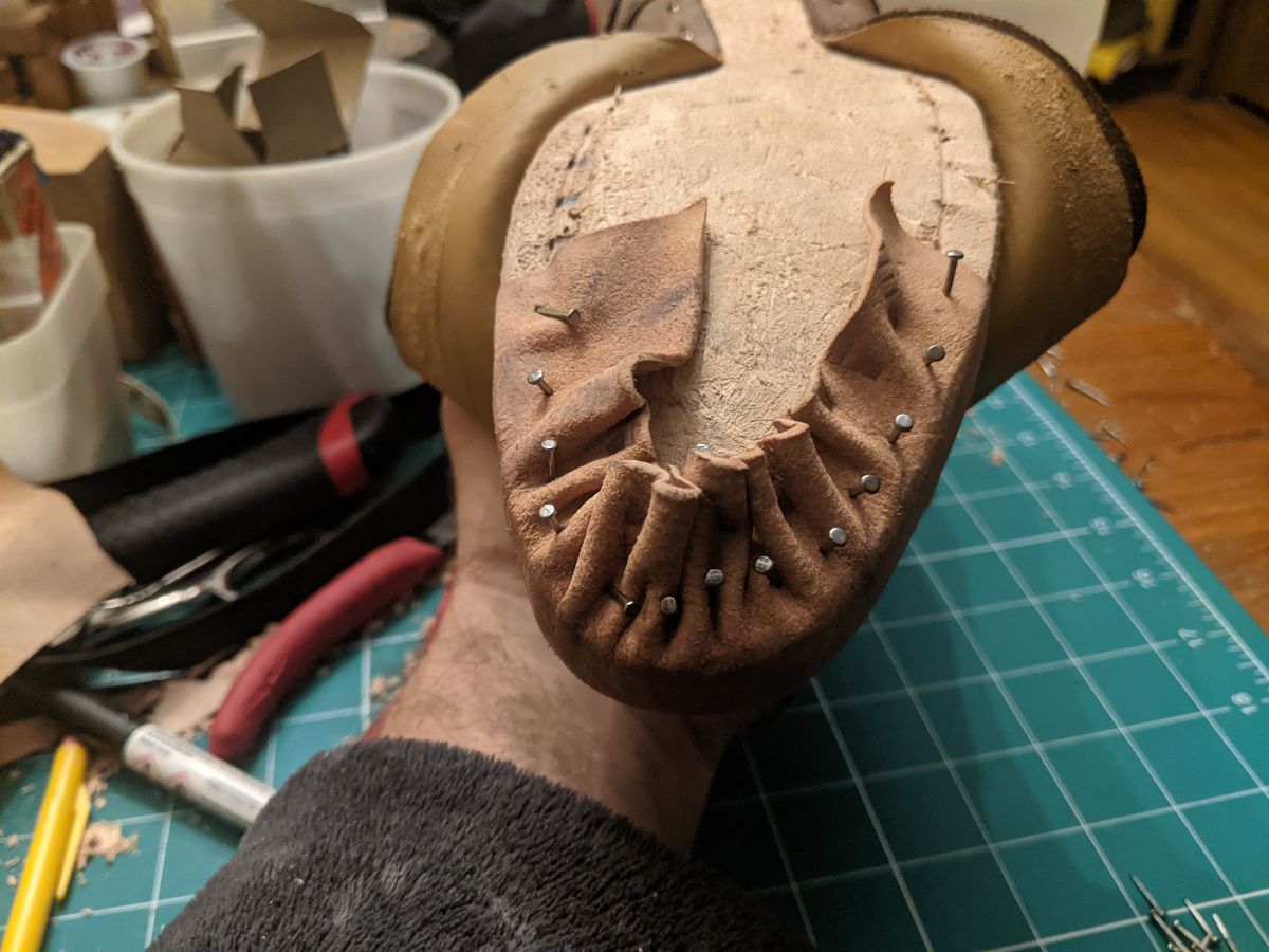 Photo by evsnova74 on October 11, 2025 of the Self-Made Custom Model in S.B. Foot Itasca Chestnut.