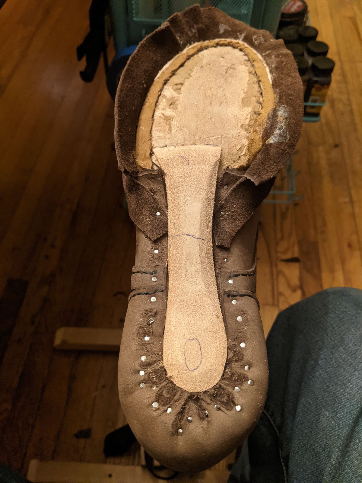 Photo by evsnova74 on October 13, 2025 of the Self-Made Custom Model in S.B. Foot Itasca Chestnut.