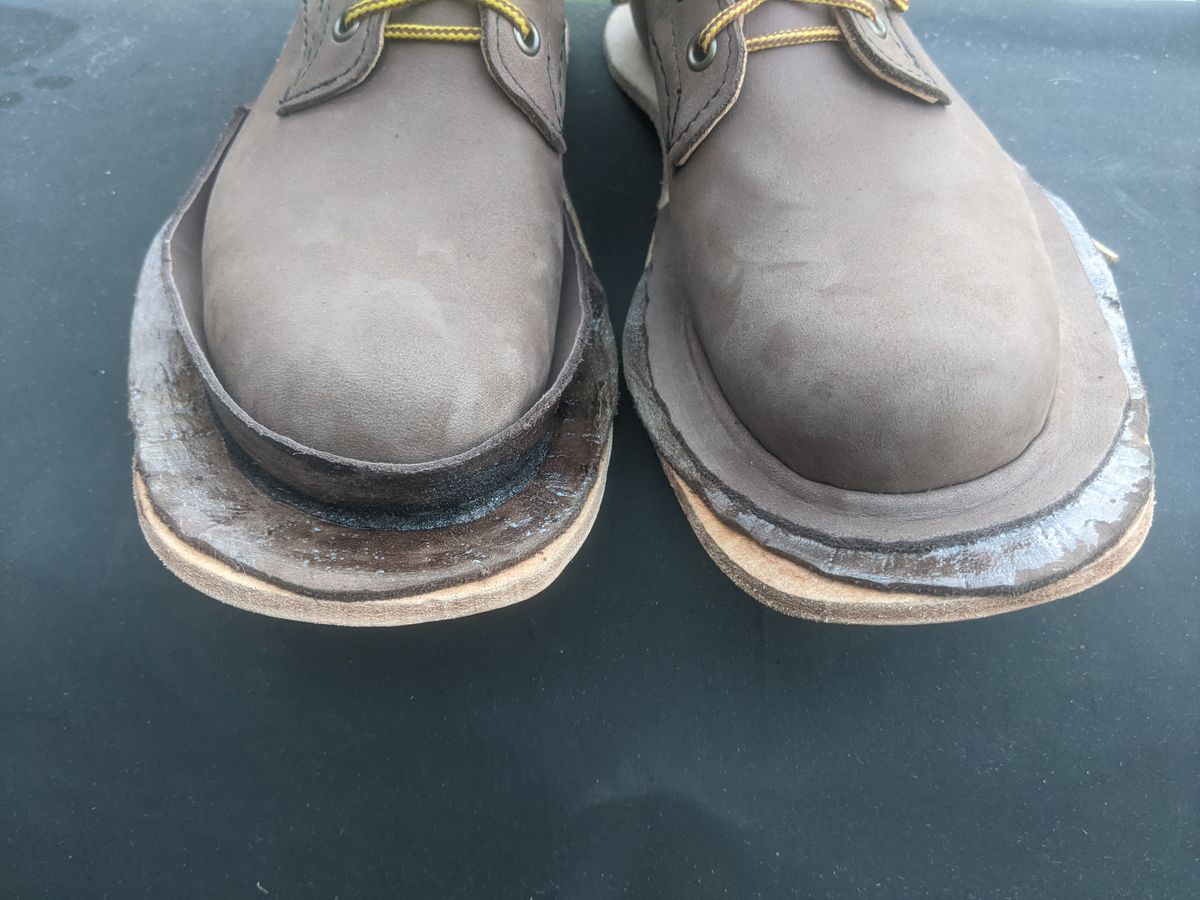 Photo by evsnova74 on October 14, 2025 of the Self-Made Custom Model in S.B. Foot Itasca Chestnut.