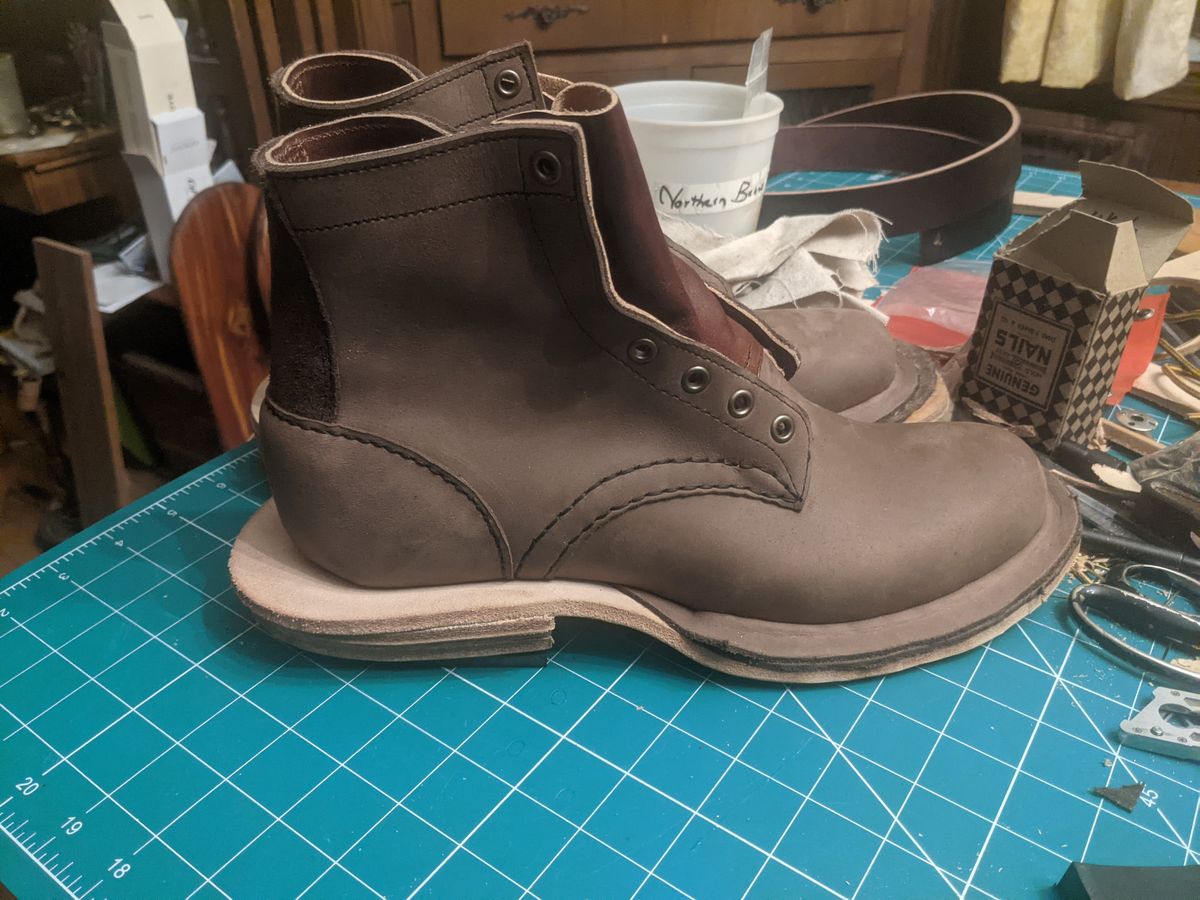 Photo by evsnova74 on October 15, 2025 of the Self-Made Custom Model in S.B. Foot Itasca Chestnut.