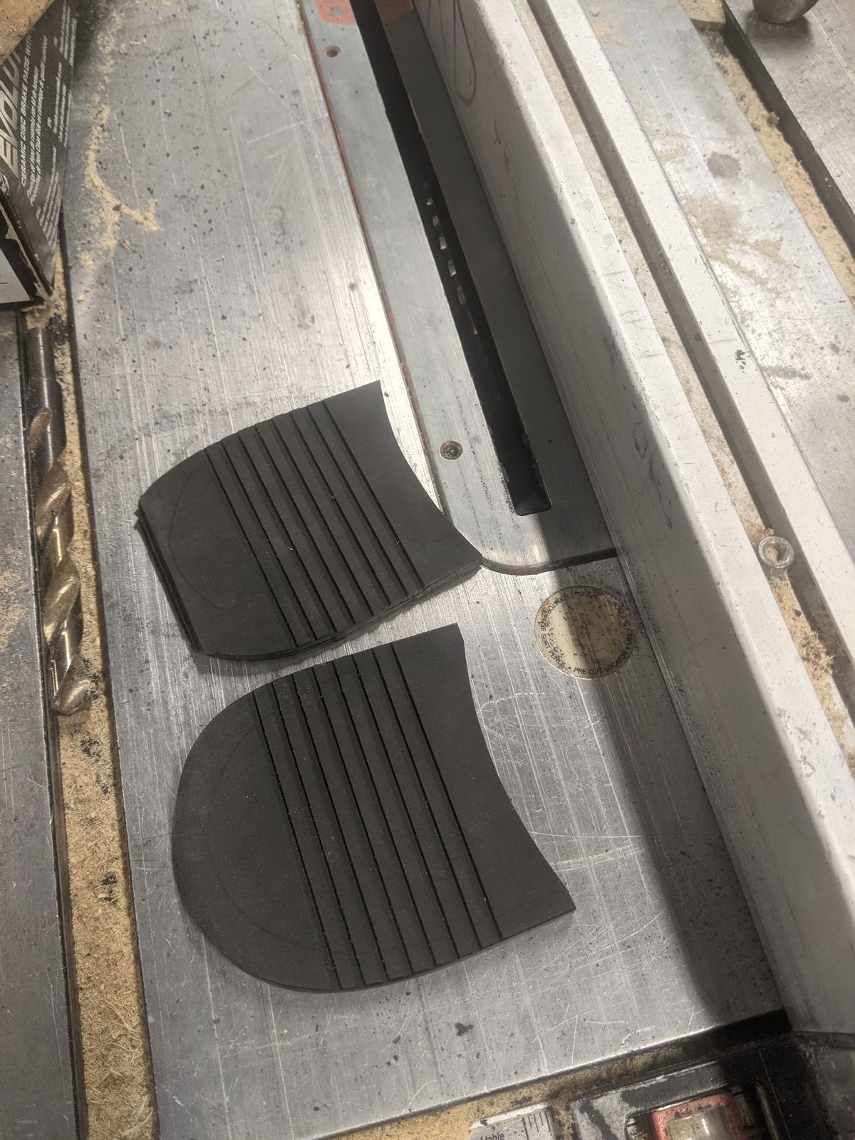 Photo by evsnova74 on October 15, 2025 of the Self-Made Custom Model in S.B. Foot Itasca Chestnut.