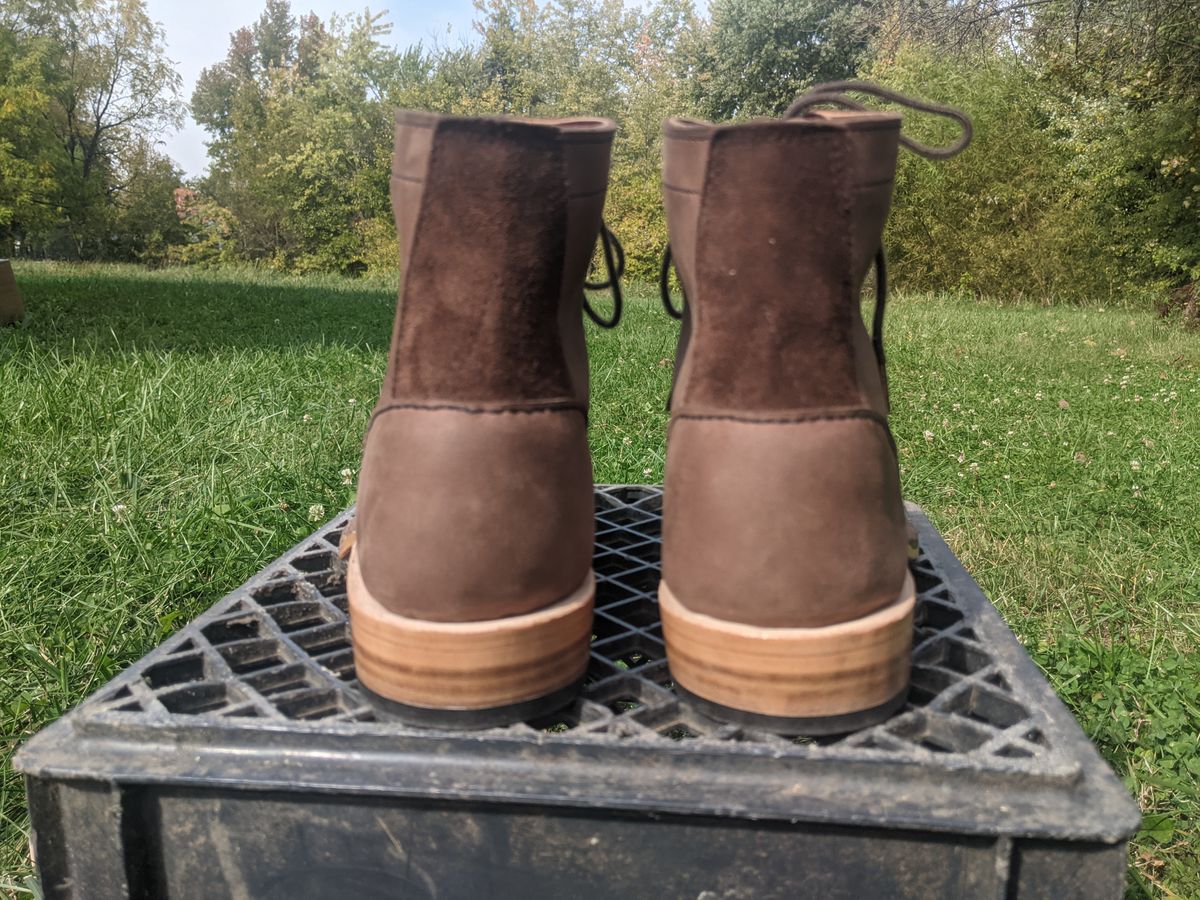 Photo by evsnova74 on October 18, 2025 of the Self-Made Custom Model in S.B. Foot Itasca Chestnut.