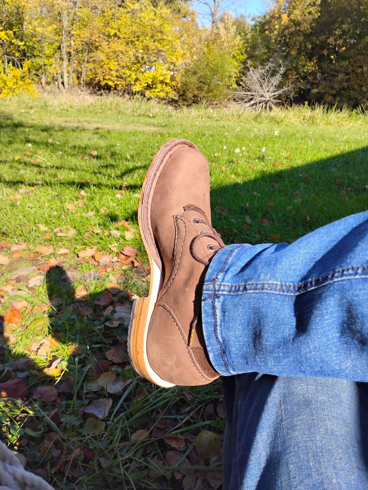 Photo by evsnova74 on November 1, 2025 of the Self-Made Custom Model in S.B. Foot Itasca Chestnut.