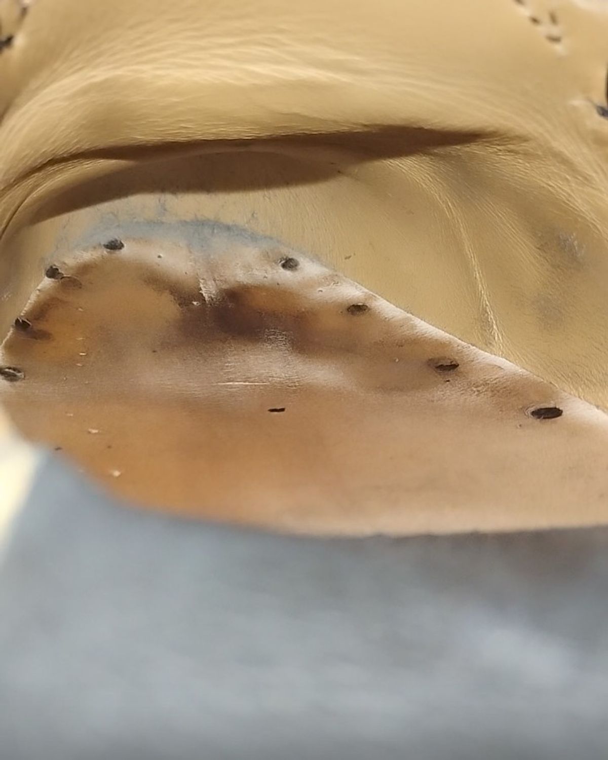 Photo by evsnova74 on February 2, 2026 of the Self-Made Custom Model in S.B. Foot Itasca Chestnut.