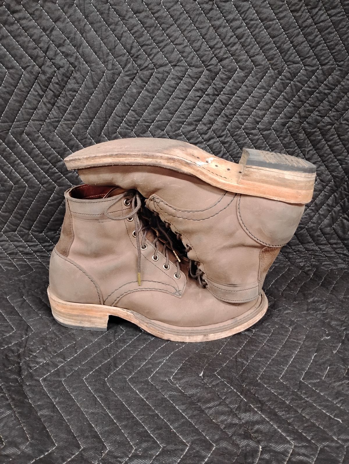 Photo by evsnova74 on February 2, 2026 of the Self-Made Custom Model in S.B. Foot Itasca Chestnut.