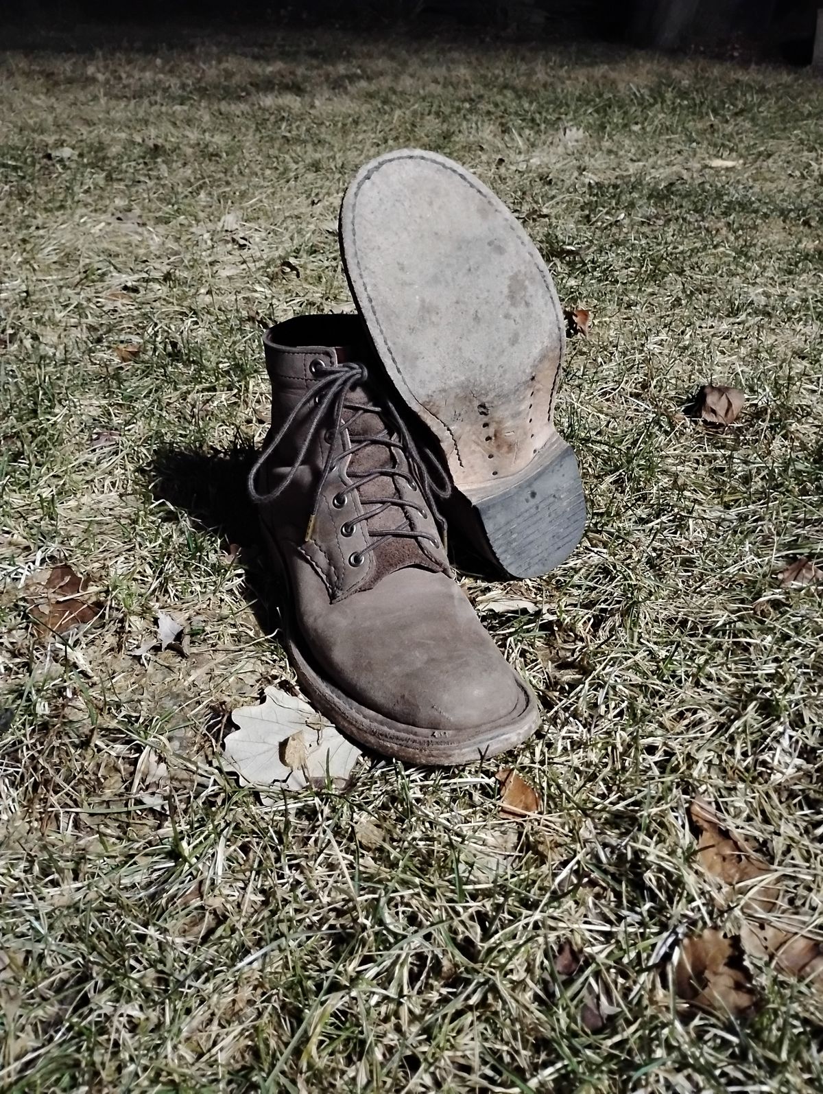 Photo by evsnova74 on March 2, 2026 of the Self-Made Custom Model in S.B. Foot Itasca Chestnut.